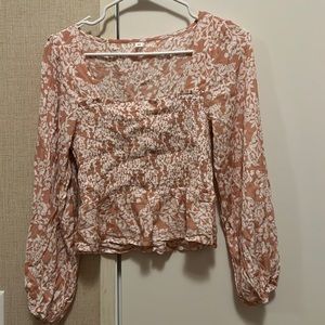 super cute off pink flower top ! size medium